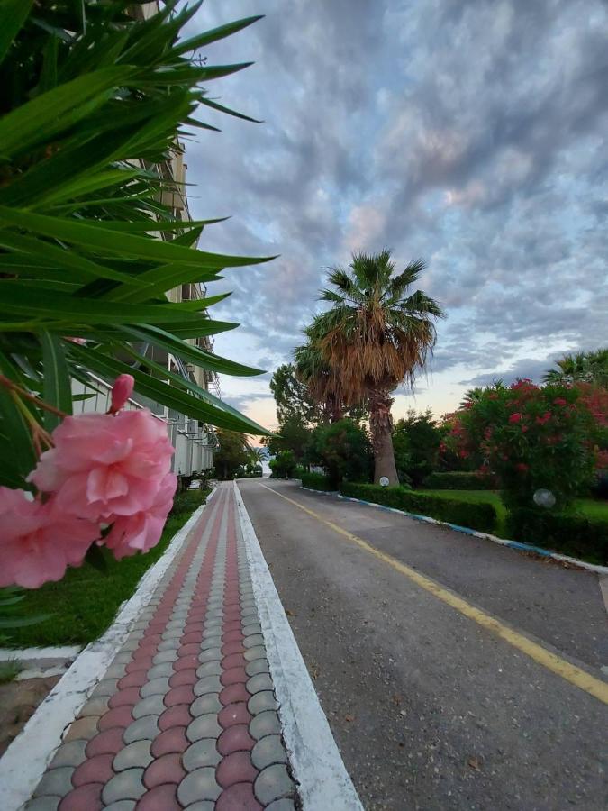 Batis Hotel Λιβανάτες Εξωτερικό φωτογραφία